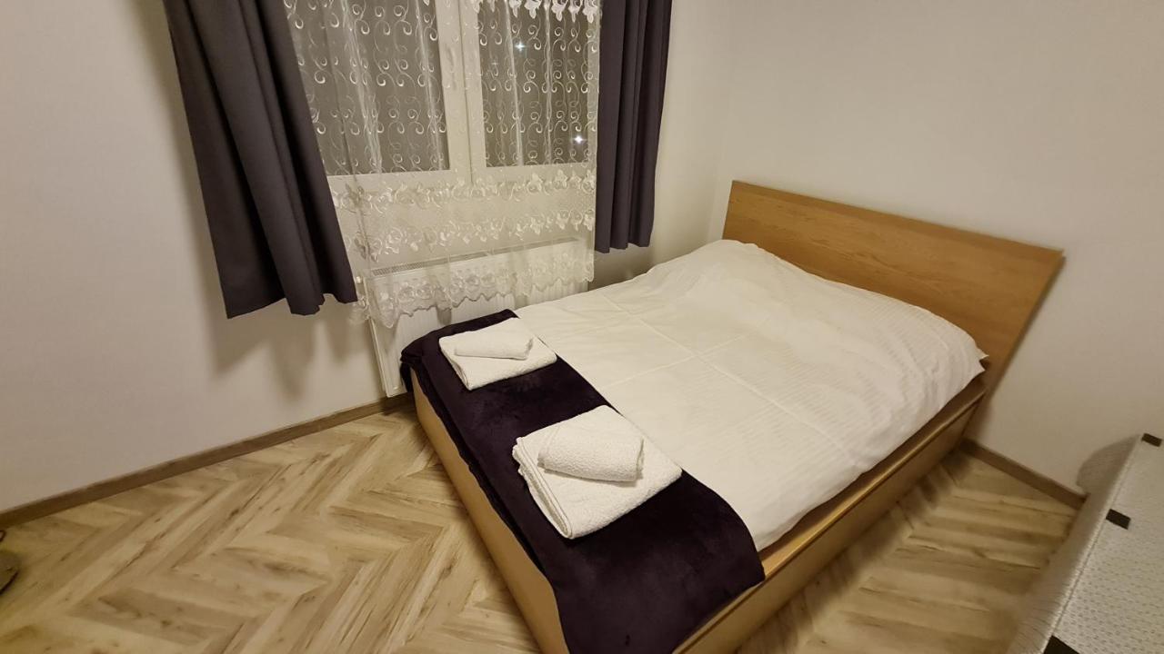 Apartament Cieplice One Jelenia Gora Ngoại thất bức ảnh